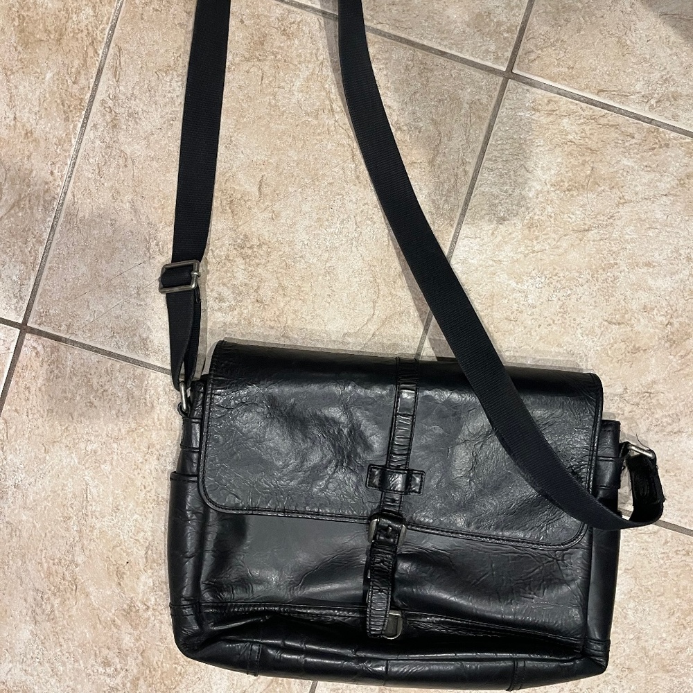 Fossil Brand genuine leather laptop bag